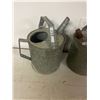 Image 2 : 2 metal watering cans
