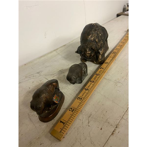 2 souvenir metal buffalos & 1 chalkware buffalo