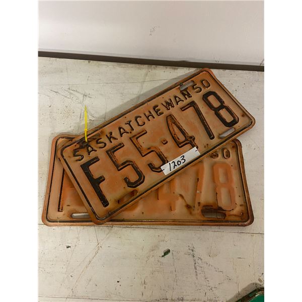 pair of 1950 sask license plates