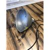 Image 1 : Heat lamp like new