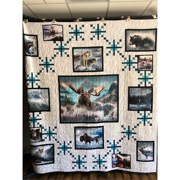 Queen size quilt 90" x 94" - Cotton fabric top, flannel back, batting is bamboo/cotton made by Piper