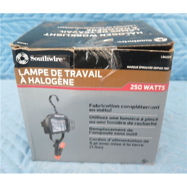 Southwire L845 Halogen Clamp Light 250 Watts New in Box