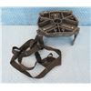 Image 1 : Rubbermaid FG164002331 Bracket Cooler Mount