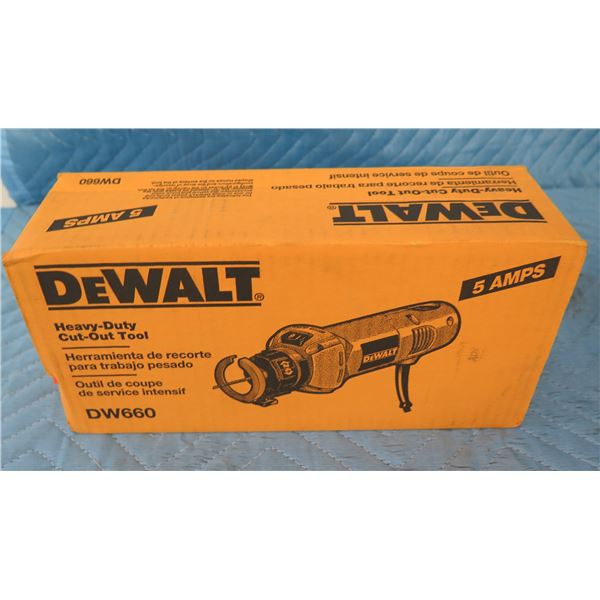 DeWalt DW660 Heavy Duty Cut-Out Tool  New in Box