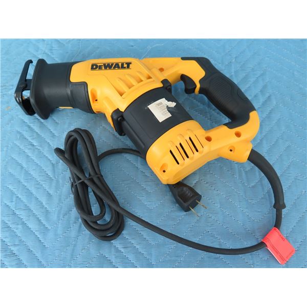 DeWalt DWE357 Reciprocating Saw