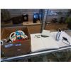 Image 1 : WII CONSOLE AND XBOX 360 CONSOLE, WITH XBOX CONTROLLER AND WII ACESSORIES