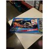 Image 2 : NEW HOTWHEELS ELIMINATION 3-2-1 SET WITH 18 CARS