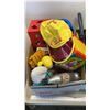 Image 2 : 2 boxes of vintage toys and games