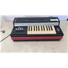 Image 1 : Briscoe vintage electric organ