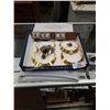 Image 1 : TRAY OF KIMONO JEWELRY, NECKLACES