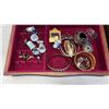 Image 3 : 2 jewelry cases with jewelry