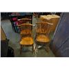 Image 1 : 4 KRUG SPINDLE BACK DINING CHAIRS