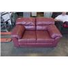 Image 1 : Burgundy leather loveseat