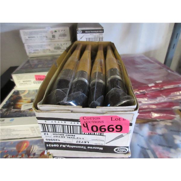 4 Dozen New 1 1/2  Oval Artist Paint Brushes