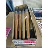 Image 1 : 4 Dozen New 1 1/2" Oval Artist Paint Brushes