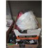 Image 1 : 2 Boxes of Silicone Trivets, Pot Mats & more