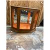 Image 1 : Lighted display cabinet