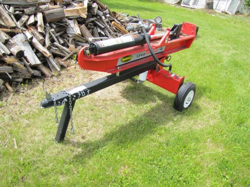 SpeeCo split master 22 ton wood splitter hydraulicly operated started