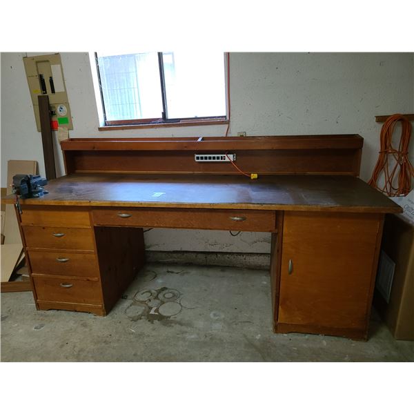 Workbench, vice A