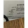Image 8 : Singer Sewing Machine C