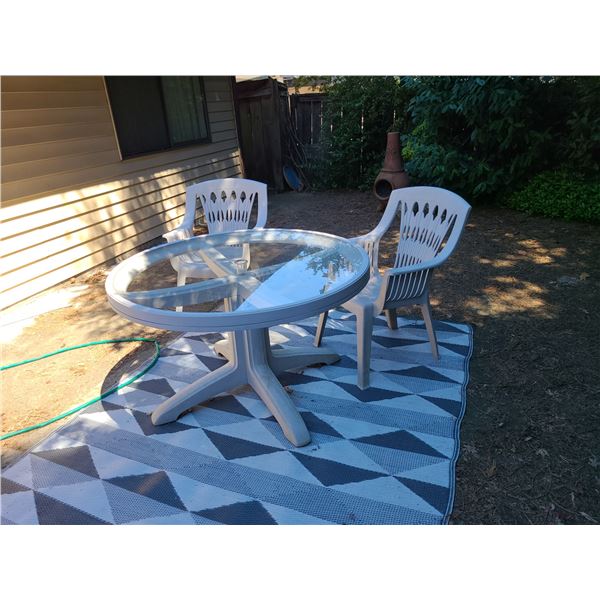 Patio table, chairs C