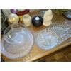 Image 13 : Coffee table, glassware, and more B