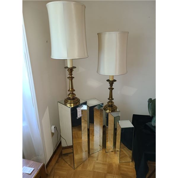 Lamps and pedistals Cat B