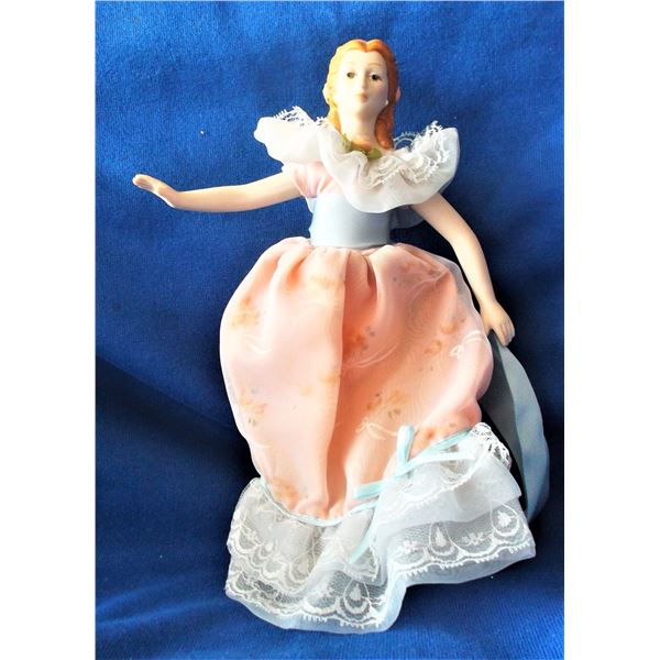 Vintage Avon Southern Belle Porcelain Doll Collection 1988  8" Tall