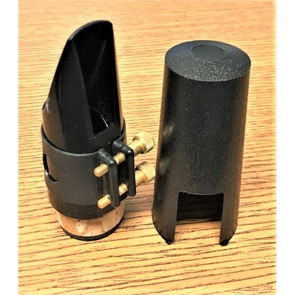 Saxophone Mouthpiece, ligature and Cap (Baritone)
