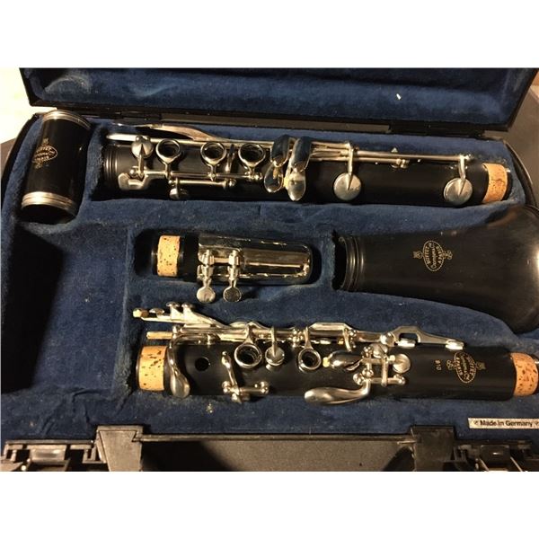 Buffet Crampon B10 Clarinet With Case and Mouthpiece  SN 747912