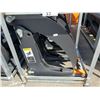 Image 2 : GREATBEAR 78" HYDRAULIC SKID STEER GRASS GRAPPLE BUCKET ATTACHMENT