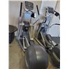 Image 2 : PRECOR EFX COMMERCIAL SELF POWERED ELLIPTICAL CROSS TRAINER WITH DISPLAY