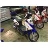 Image 2 : WHITE/BLUE E-70RR ELECTRIC SCOOTER 220LBS CAPACITY, MAX SPEED 32KM/H