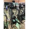 Image 2 : LIFE FITNESS 9500HR COMMERCIAL SELF POWERED STAIR STEPPER MACHINE (NEEDS REPAIRS)