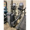Image 2 : LIFE FITNESS 95X COMMERCIAL ELLIPTICAL CROSSTRAINER