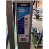 Image 2 : WERNER 8' ALUMINUM STEP LADDER