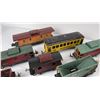 Image 9 : Large Lot of Lionel Trains
