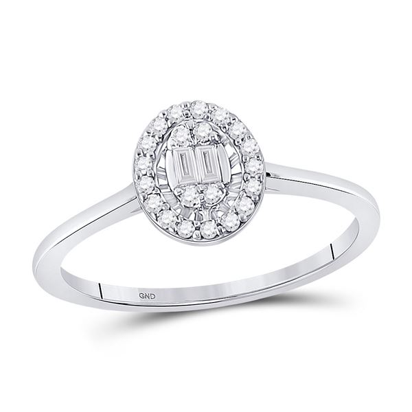 Round Diamond Oval Cluster Ring 1/6 Cttw 14KT White Gold