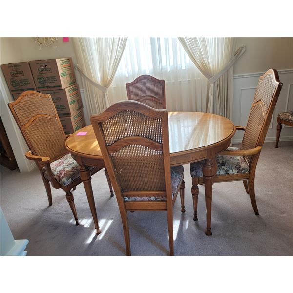Sklar Peppler - Antique Dining Table w/ 6 Chairs & 2 Leafs