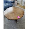 Image 1 : Antique Round Coffee Table