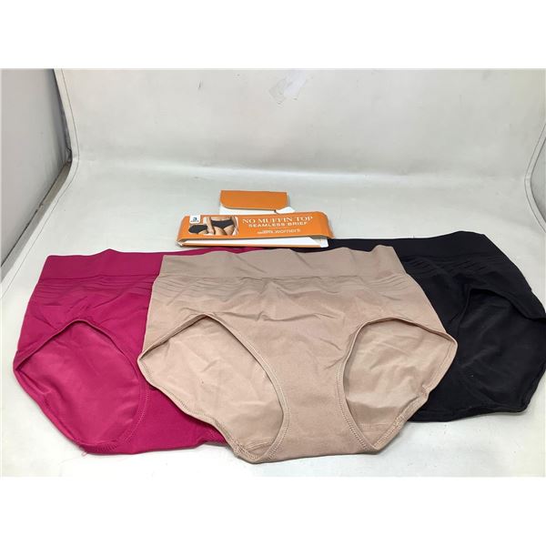 3 Pairs of Seamless Briefs  (L)