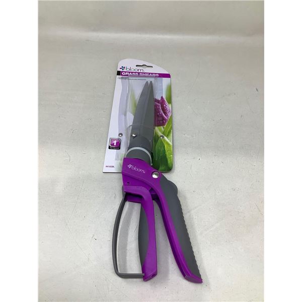 NEW Bloom Grass Shears