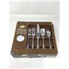 Image 1 : Ginkgo Lafayette Stainless Steel Silverware 45 Piece Set