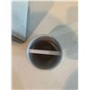 Image 2 : NEW Grey Tissue Box & Toothbrush Holder