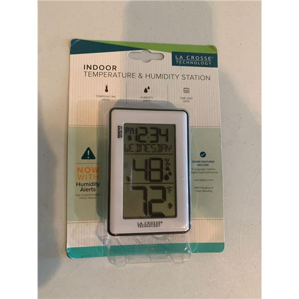 NEW Indoor Temperature & Humidity Station