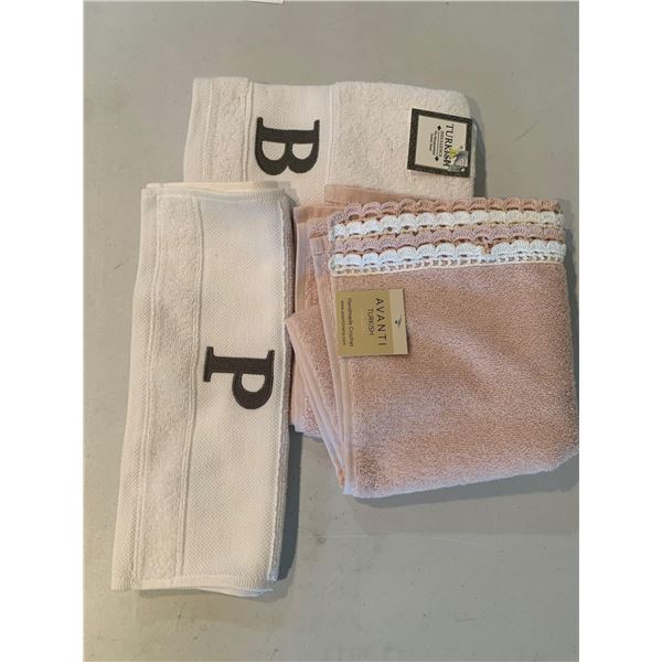 Lot of 3 Hand Towels