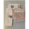 Image 1 : Lot of 3 Hand Towels