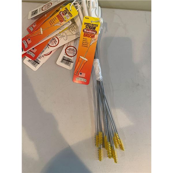 NEW Lot of Straw Cleaning Brushes