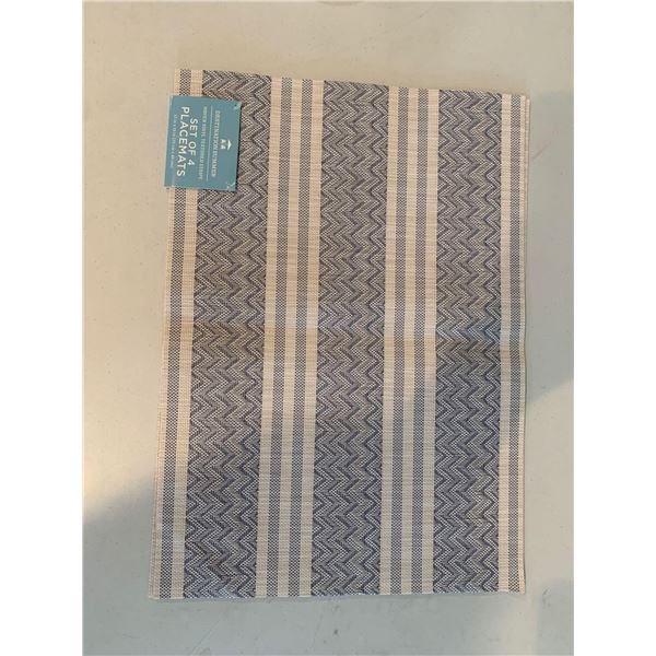 NEW Set of 4 Placemats