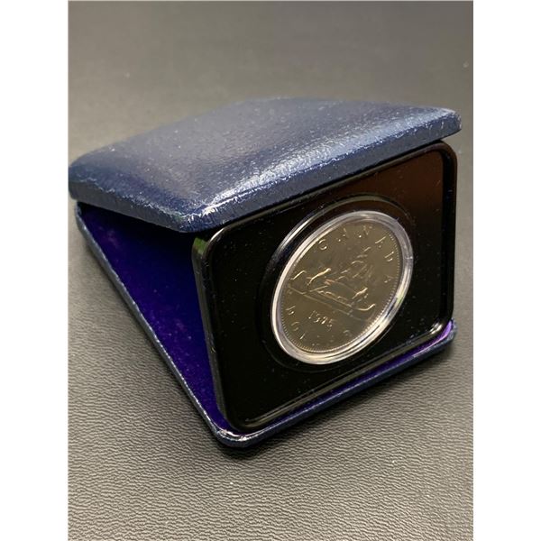 Royal Canadian Mint 1975 Proof sealed dollar coin with display case